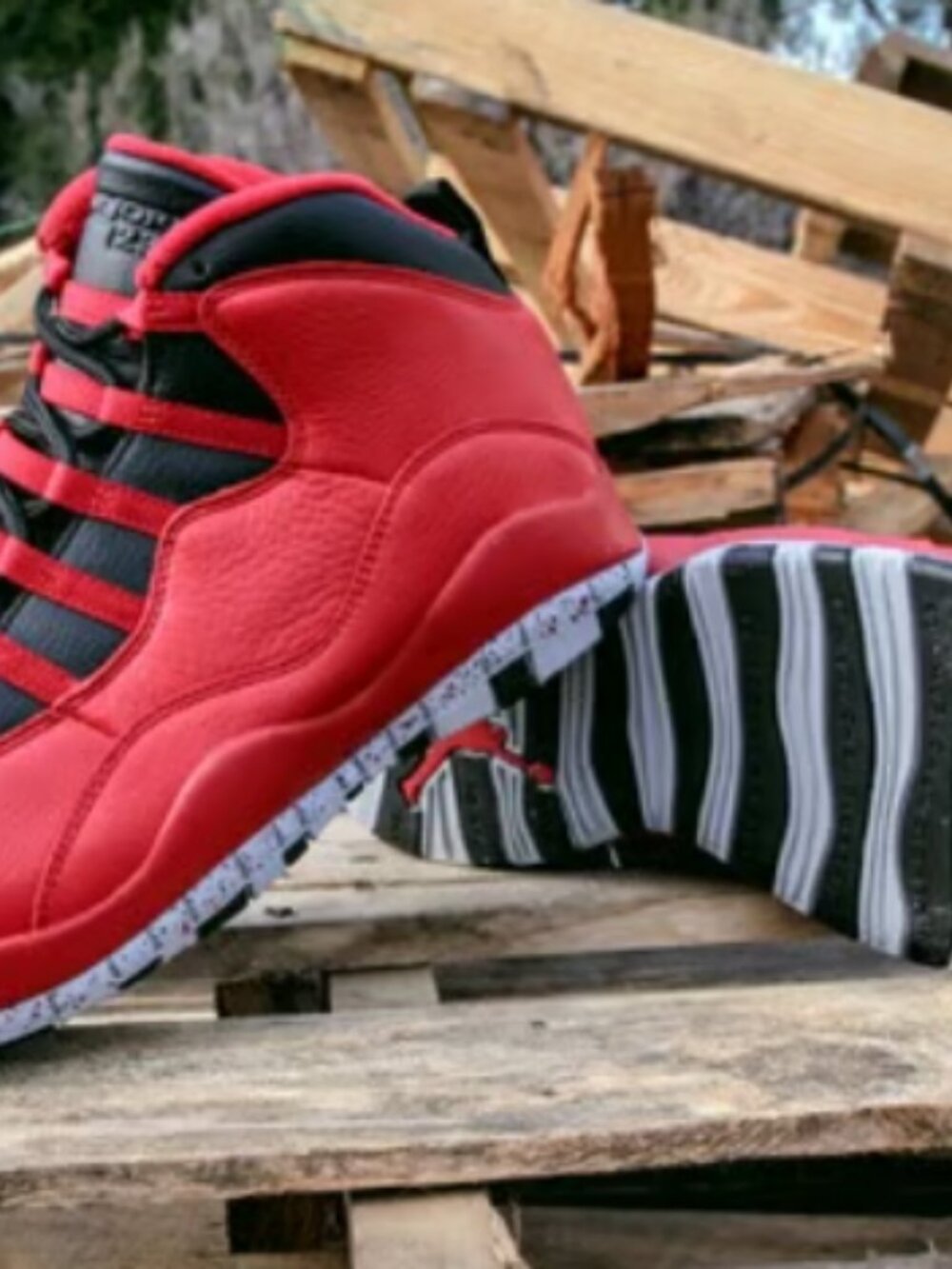 SNEAKERS